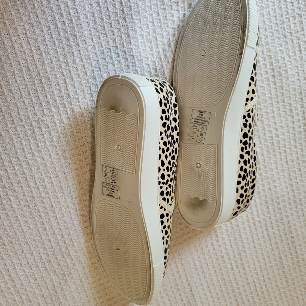 Pierre Dumas Black and White Slip-On Shoes